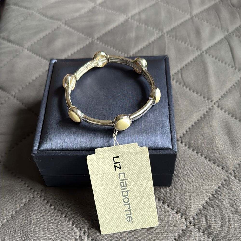 🥰Liz Claiborne Gold and Silver Bangle Bracelet